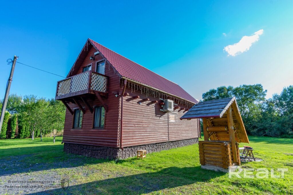 Дом у озера в лесной глуши продается в Минской области. Сколько за него хотят?