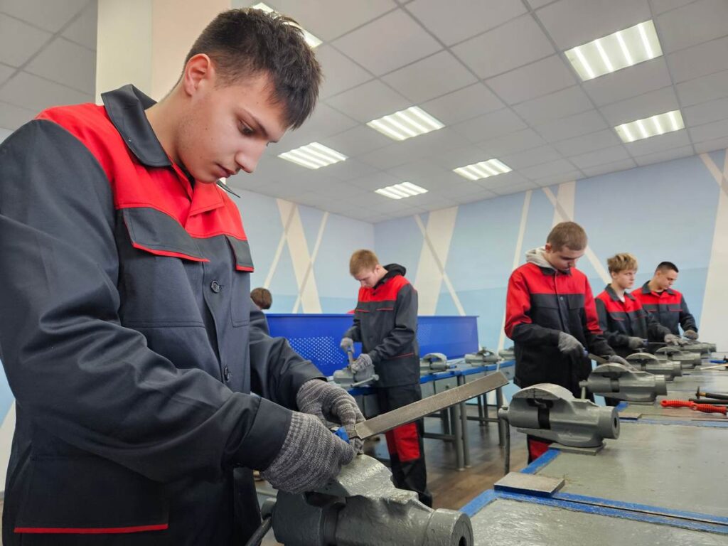 В Вилейском государственном колледже опыт подготовки кадров сочетают с обучением новым профессиям