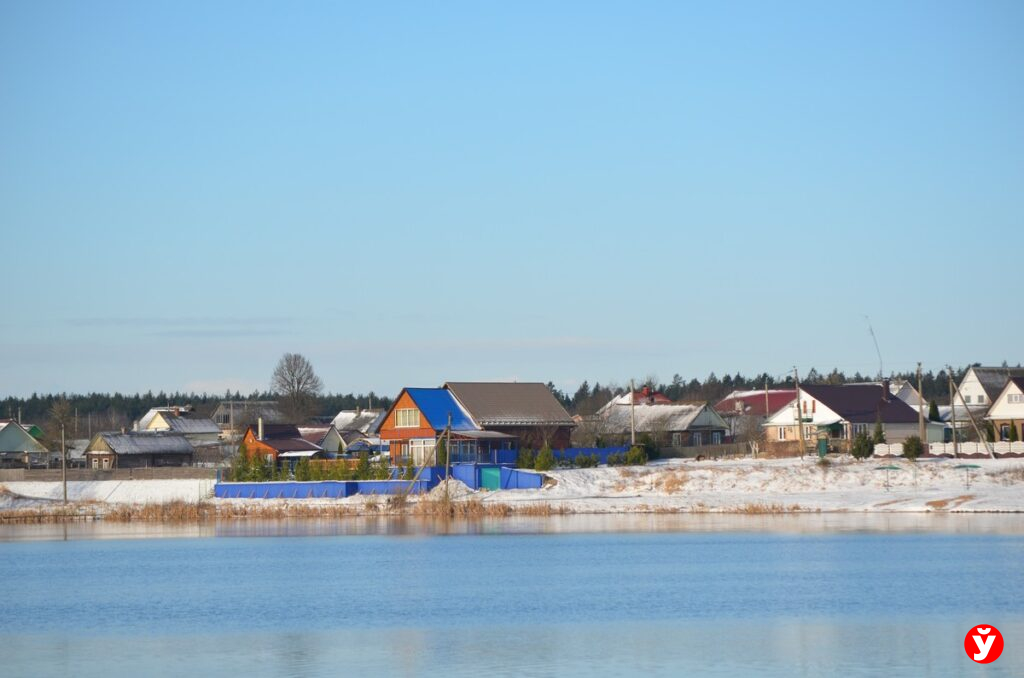 вода