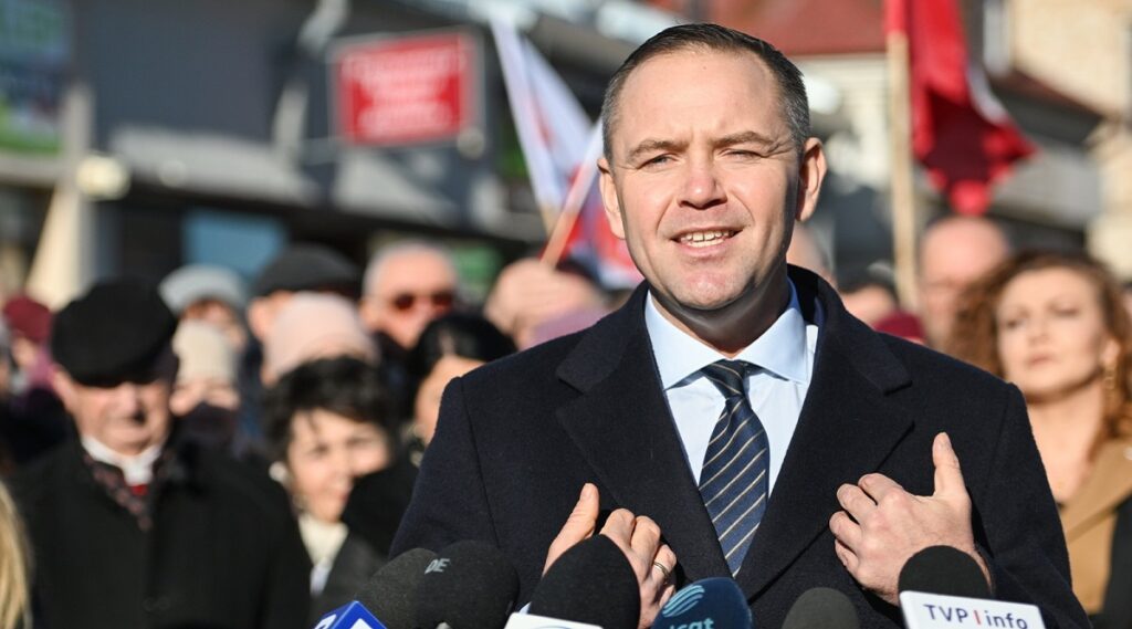 В Польше разгорелся скандал: кандидата в президенты обвинили в содействии проституции