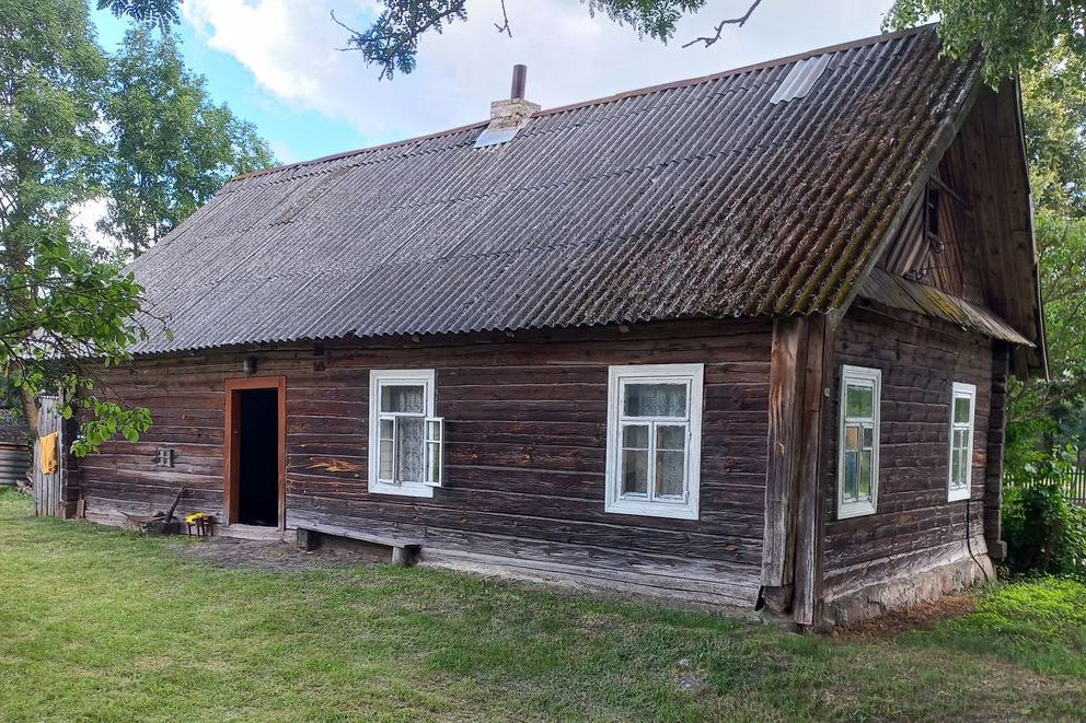 Нашли уютные дома под дачу в живописных местах. Стоимость очень щадящая