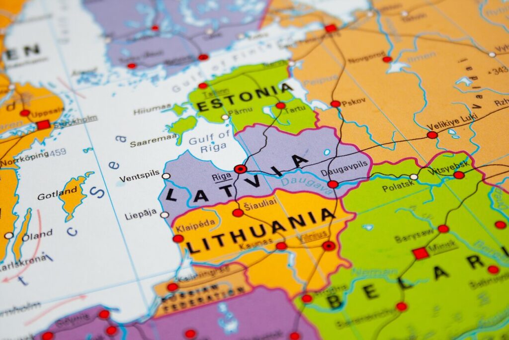 Литва и другие страны Балтии сознательно подталкивают Запад к войне с Россией