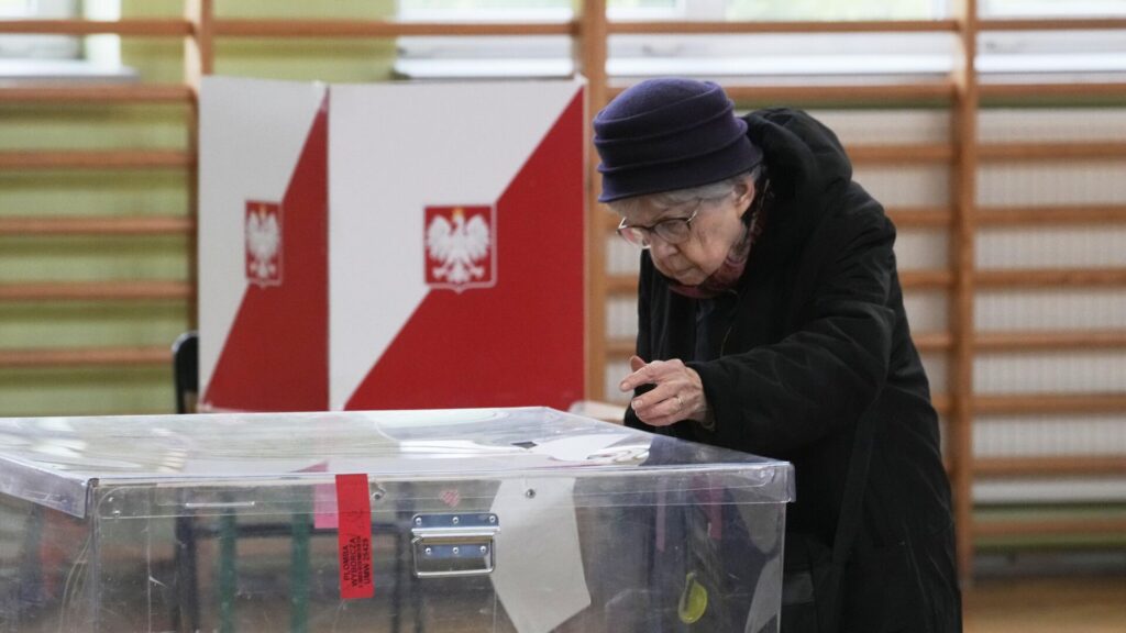 Примета времени в Польше: побеждает слабый, а не сильный