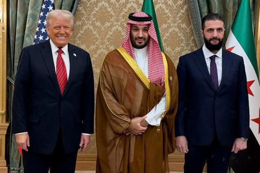 Трамп встретился в Саудовской Аравии с самопровозглашенным «лидером» Сирии Ахмедом аш-Шараа