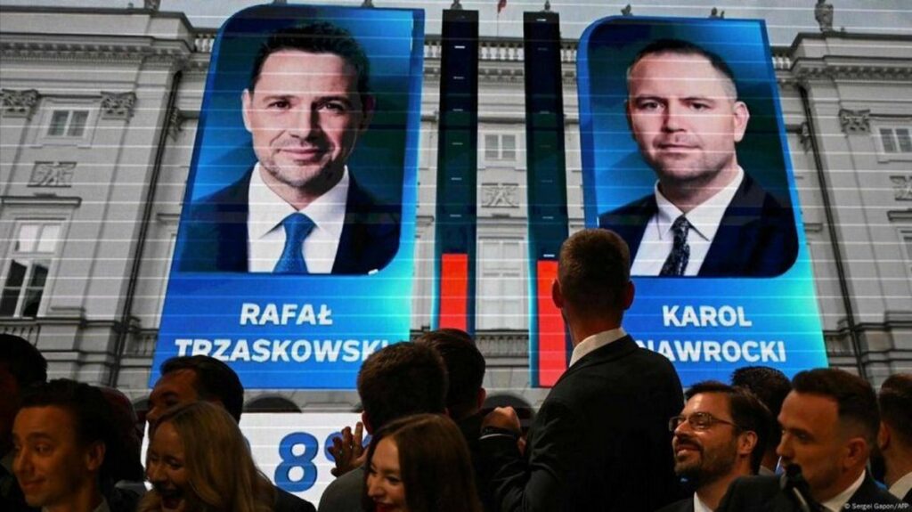 Ключевой прием польской кампании — грязь и нападки на персоналии