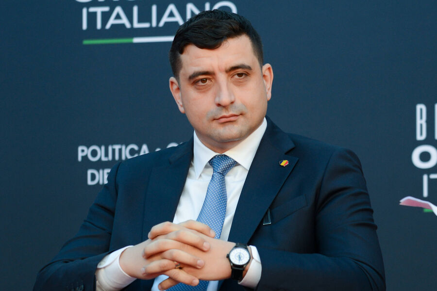 Джордже Симион лидирует в первом туре выборов президента Румынии