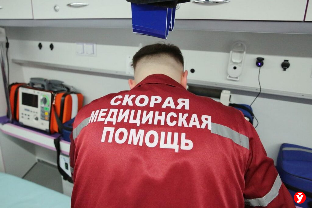 В Борисове пьяный мужчина напал на работников скорой