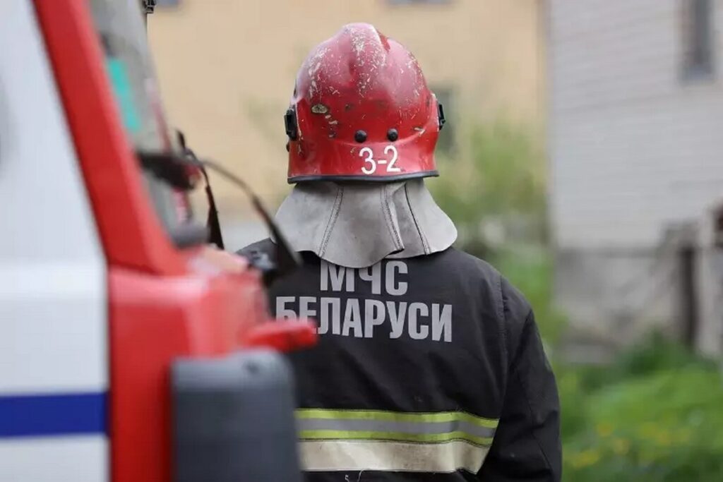 Женщину с ожогами госпитализировали после пожара в Молодечненском районе