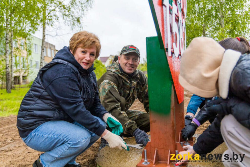 Наталья Якубицкая — на субботнике в агрогородке Озерцо: Только вместе мы можем сделать жизнь лучше