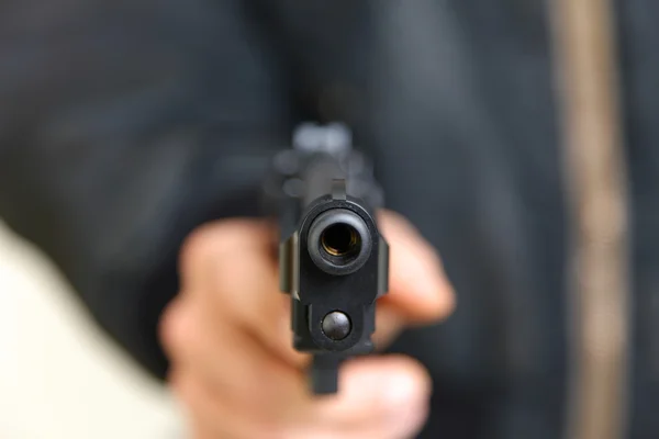 Под Киевом вооруженный мужчина расстрелял несколько человек