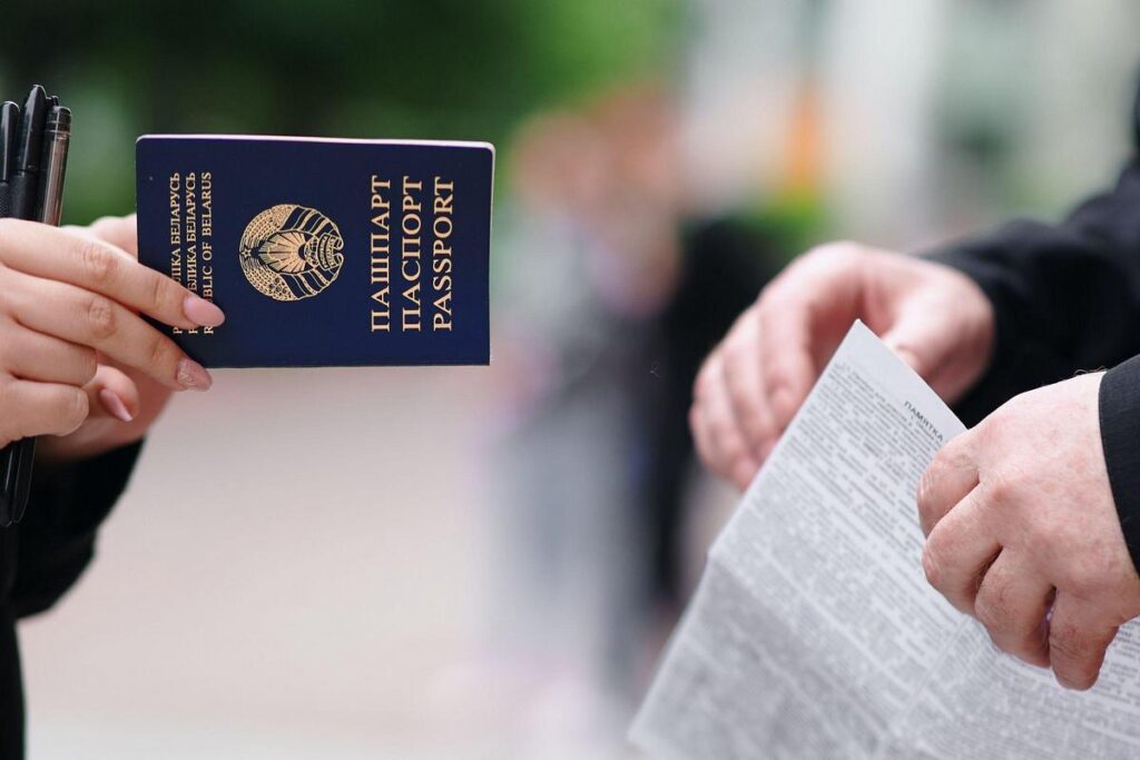 Узнали, как на Логойщине выпускники будут сдавать ЦЭ