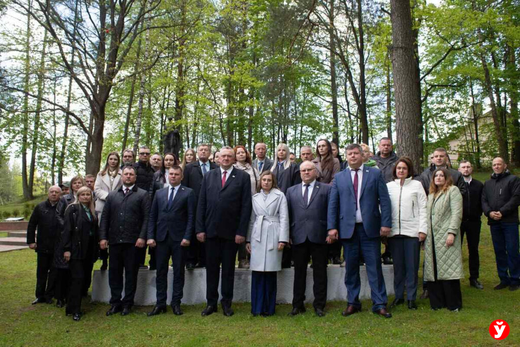 Логойск, борщевик Сосновского
