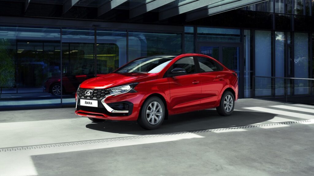 Lada Iskra: старт продаж откладывается из-за проблем на АвтоВАЗе