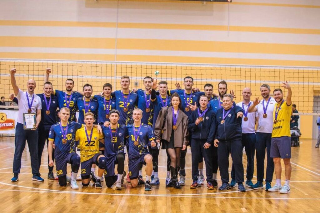 Кушнаренко поздравил «Борисов — 2010» с бронзовыми медалями чемпионата Беларуси по волейболу