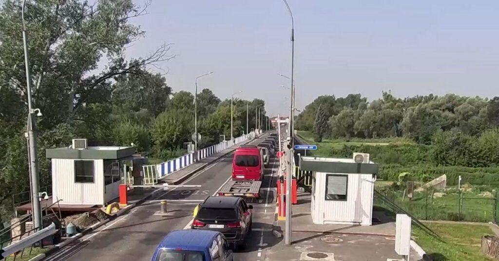 Обстановка на границе: перед выходными днями очередь на въезд в ЕС фиксируется на всех направлениях