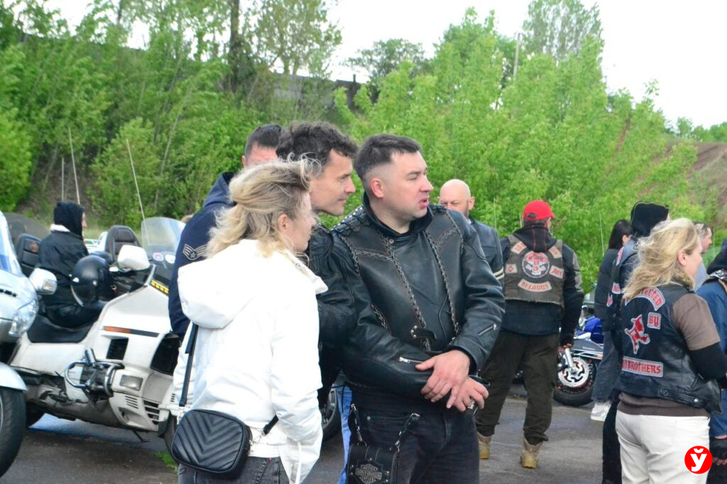 мотоциклисты