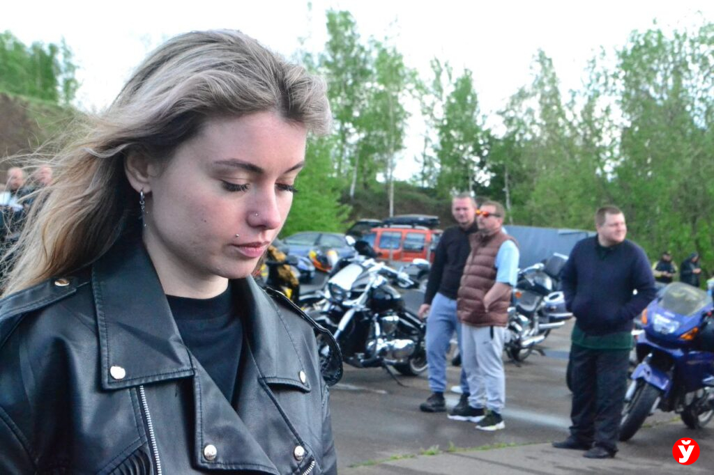 мотоциклисты