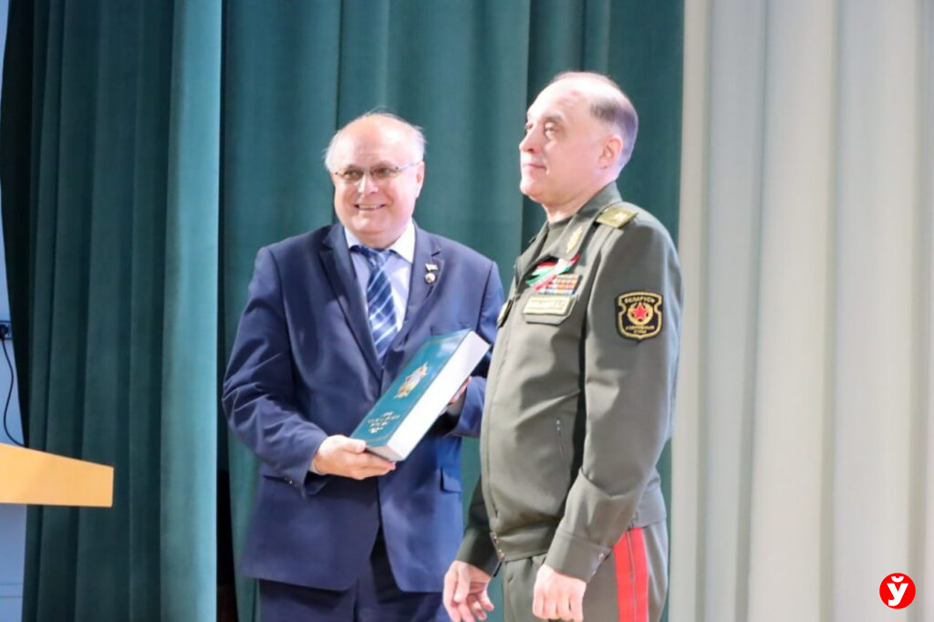 Вольфович Слуцк