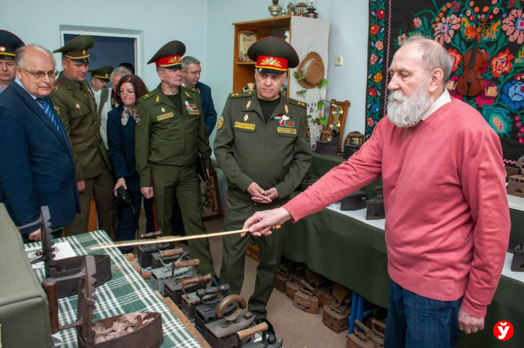 Вольфович Слуцк