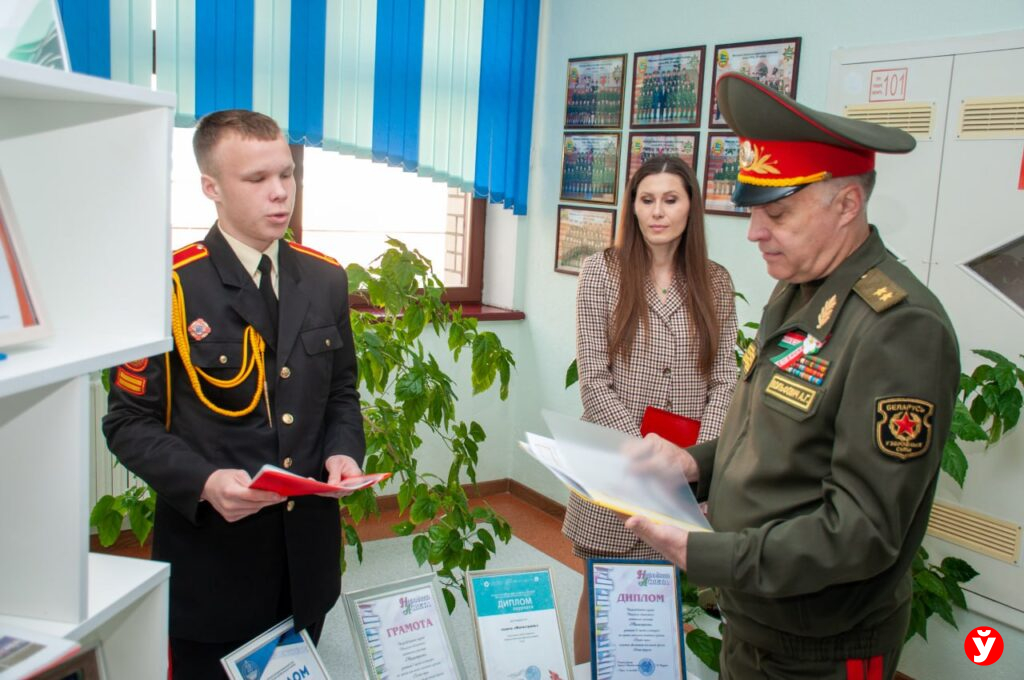 Вольфович Слуцк