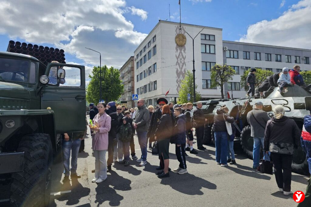 Куда была самая длинная очередь в Борисове в День Победы
