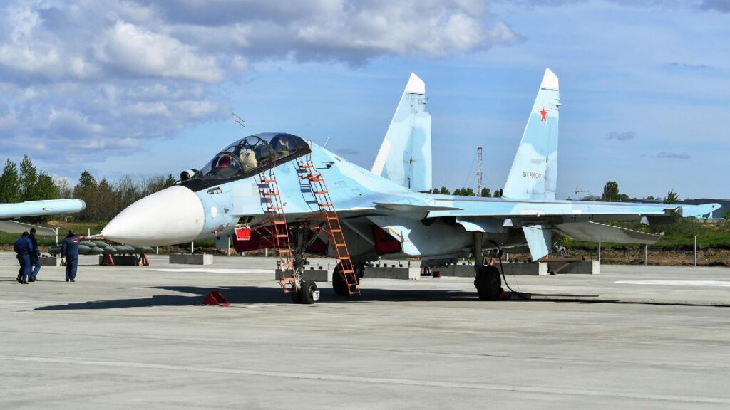 Беларусь в конце мая получит первую пару истребителей Су-30СМ2 из России