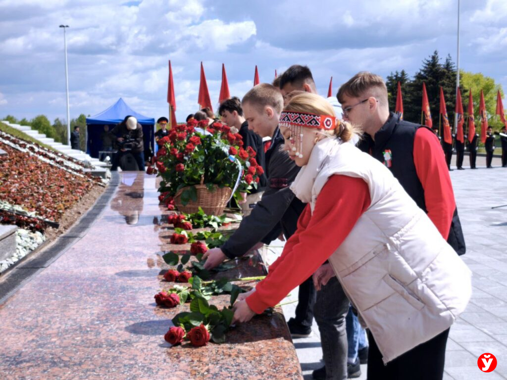 Курган Славы знамя