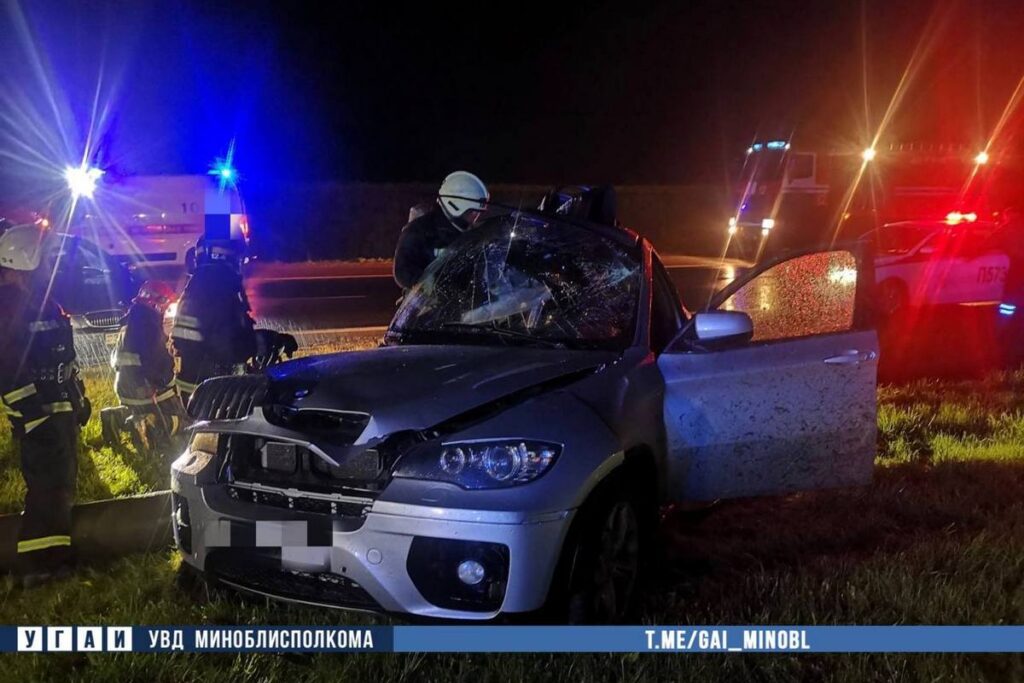 В Смолевичском районе автомобиль врезался в опору ЛЭП: погибла пассажирка