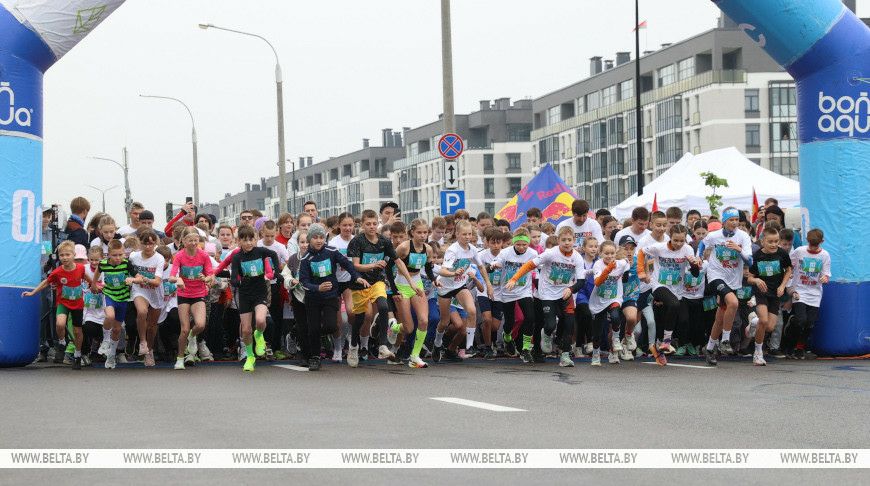 Погода не помеха — в Минске прошел полумарафон One Run