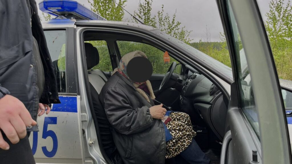 Пропавшую ночью пенсионерку из Мядельского района нашли в соседней деревне