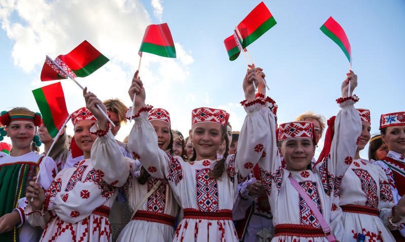 От садика до соцсетей: чем живут современные дети