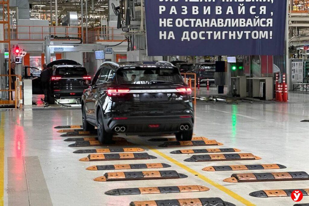 Молодежь на заводе «БЕЛДЖИ» провела тест-драйв новых авто