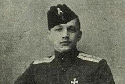 Путь от небес до земли и обратно: история военного пилота-священника Костенчика из Столбцов