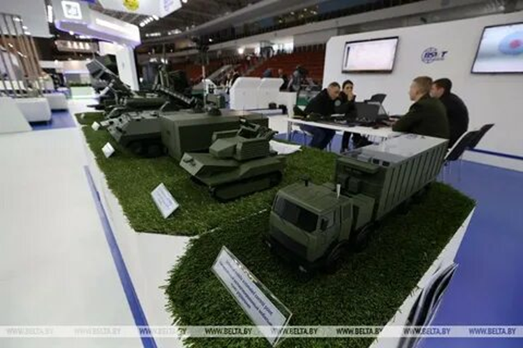 Комплекс для обучения операторов беспилотных летательных аппаратов (БПЛА)