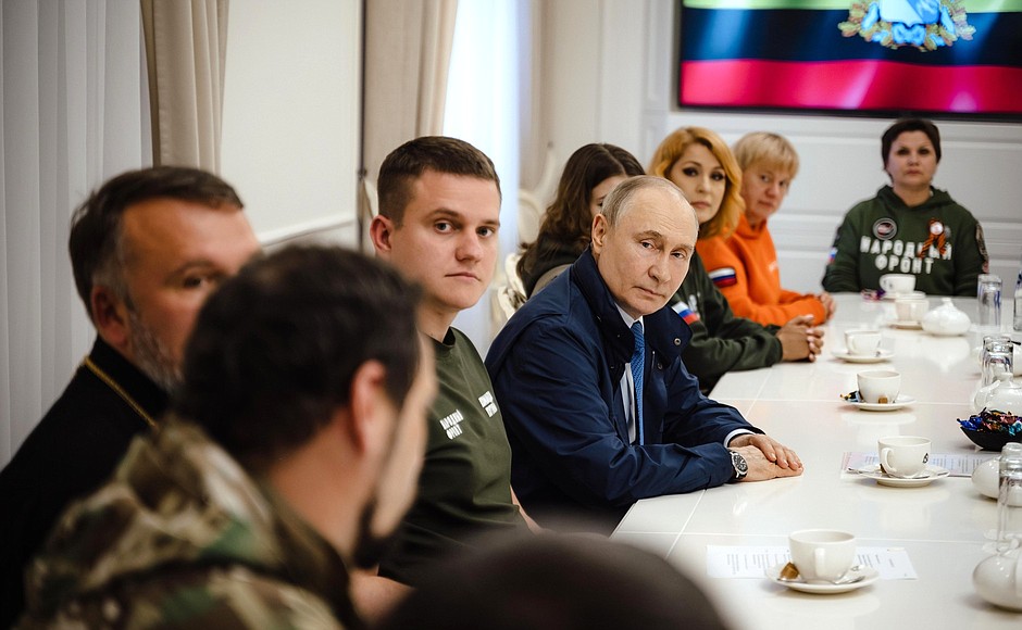 Вертолет Путина попал в эпицентр отражения атаки украинских дронов
