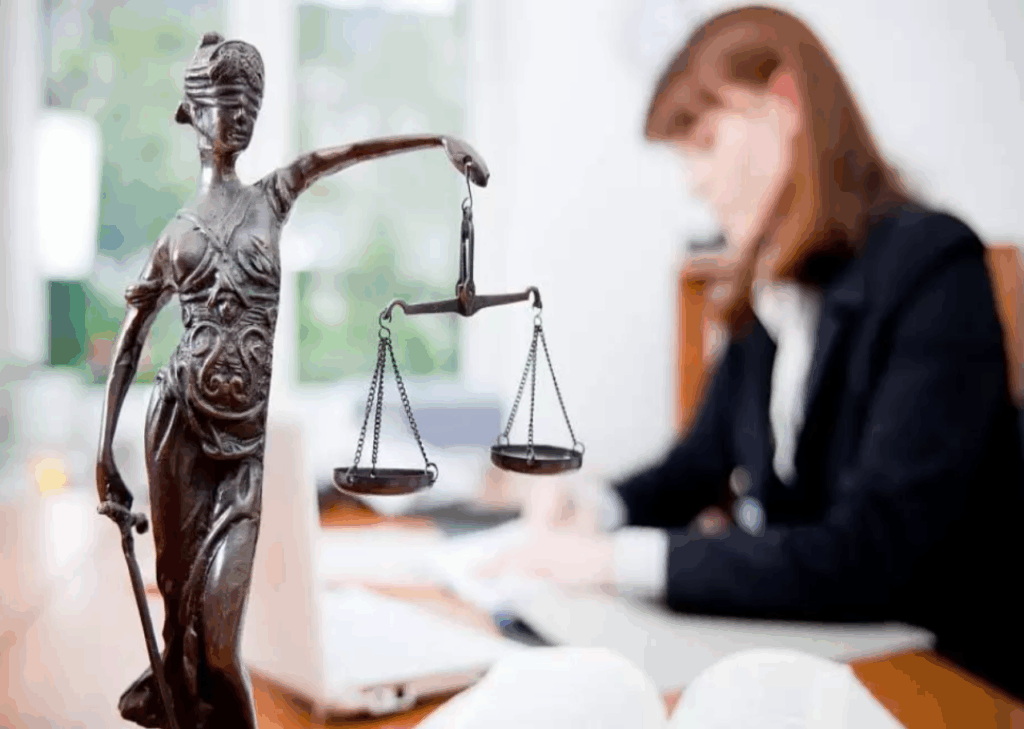 Адвокаты Беларуси 15 мая бесплатно проконсультируют многодетных и семьи с детьми-инвалидами