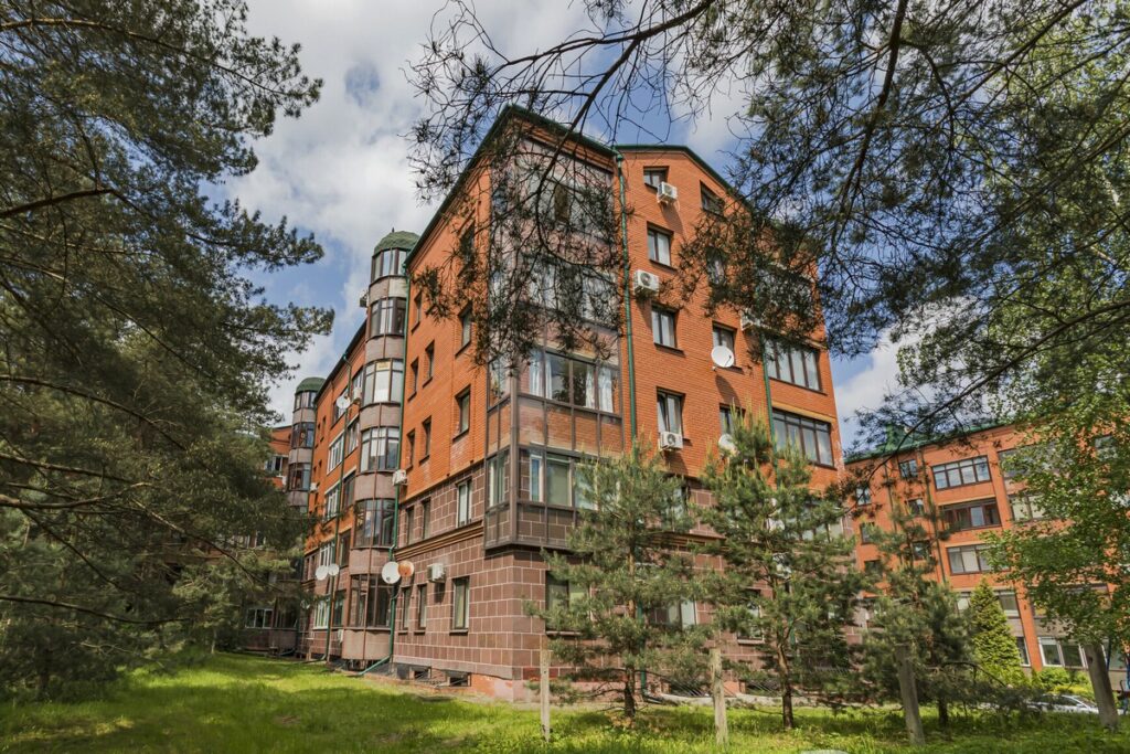 В элитном минском ЖК продают двухуровневую квартиру по цене «эконом»