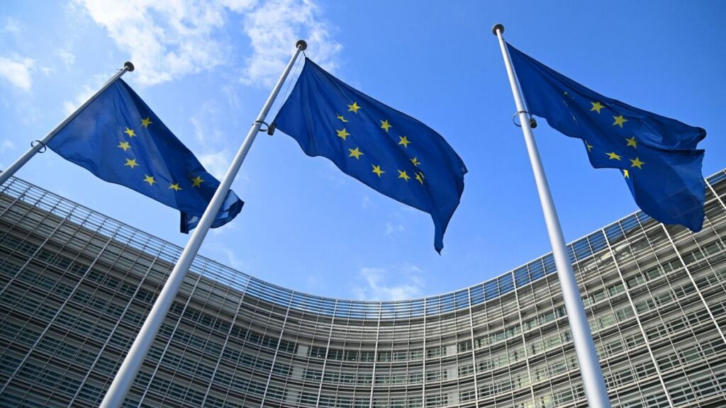 Полиция эвакуировала здание Еврокомиссии в Брюсселе из-за подозрительной сумки
