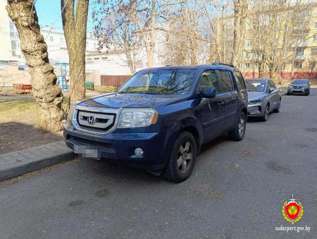 Судебные экспертизы установили причастность подозреваемого к повреждению машины в Минске