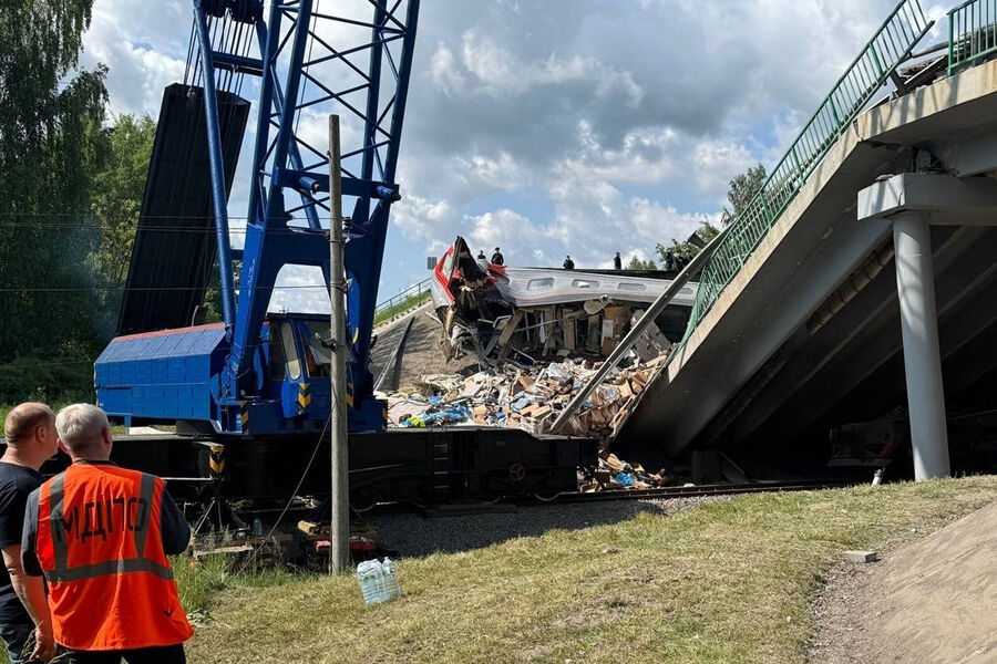 Число пострадавших при взрыве моста в Брянской области увеличилось