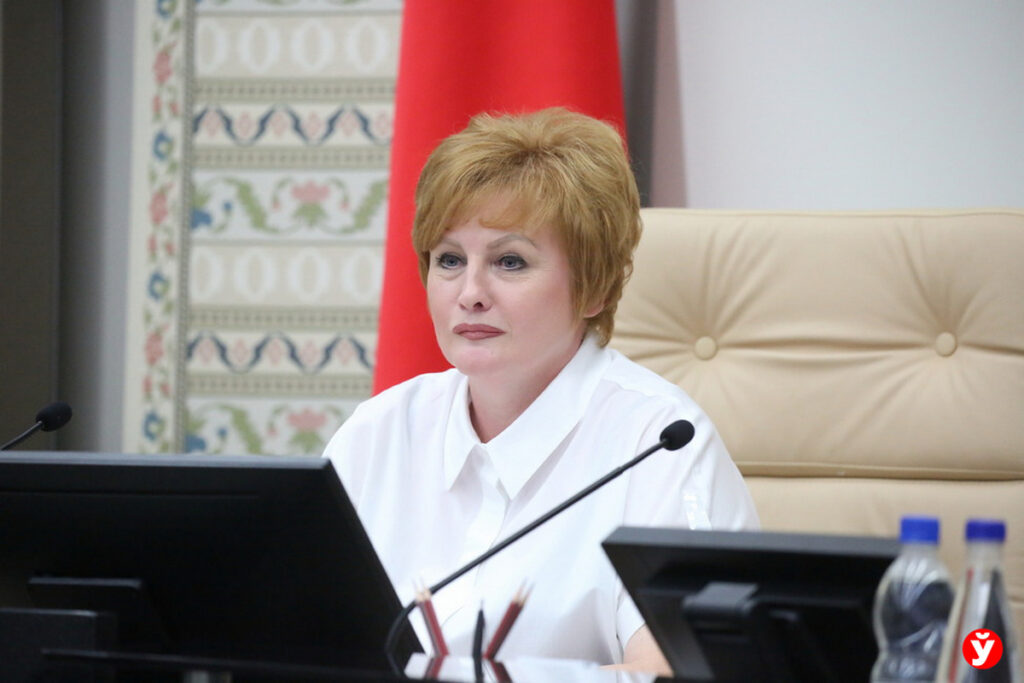 Якубицкая проведет прямую телефонную линию 14 июня
