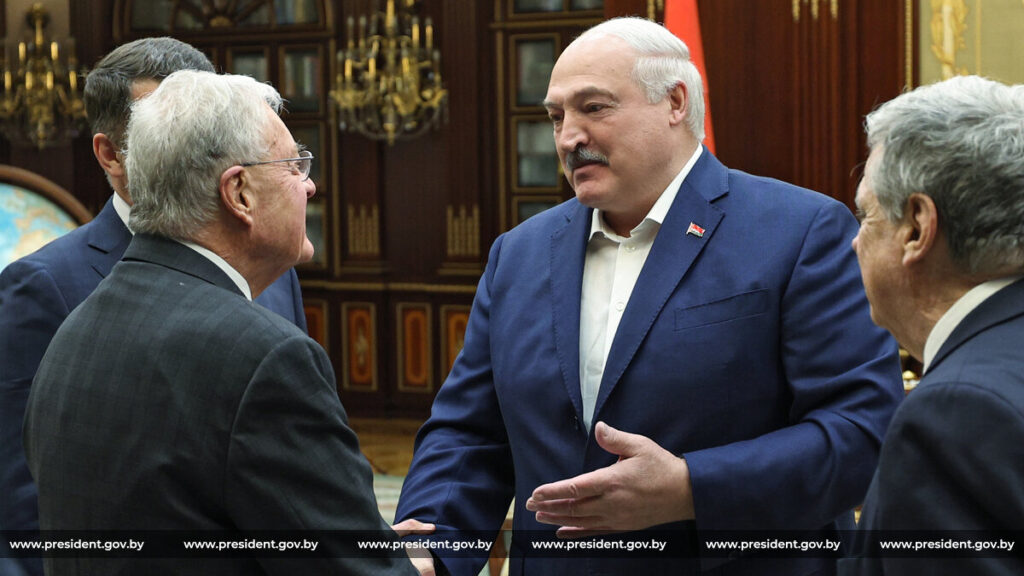 Лукашенко встретился с Китом Кэллогом