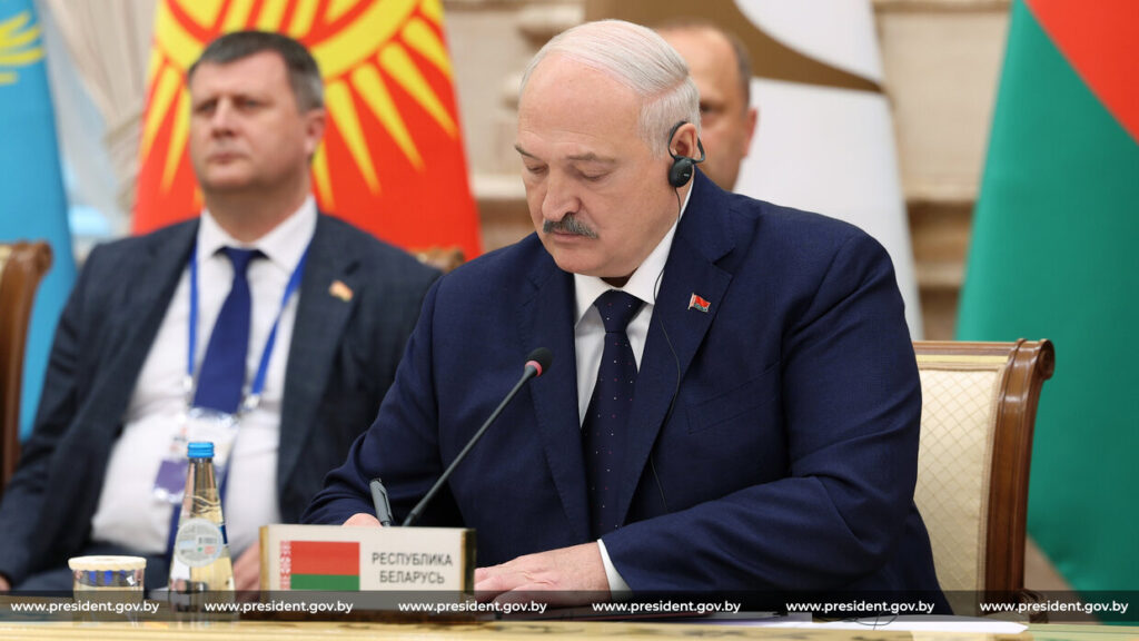 Батька бьет молотом по евразийской спячке. Лукашенко нужен конкретный результат