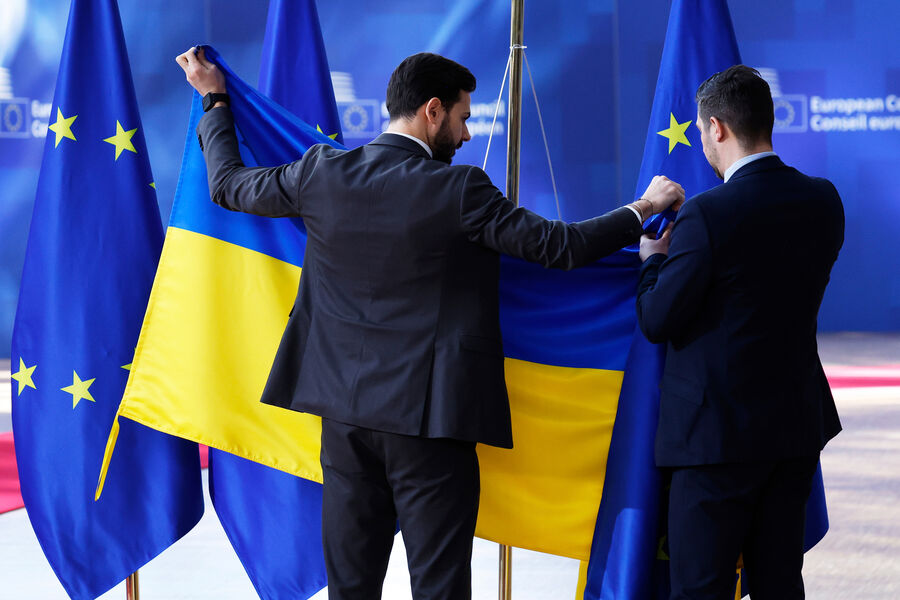Европа дает Украине надежду. И тут же забирает обратно