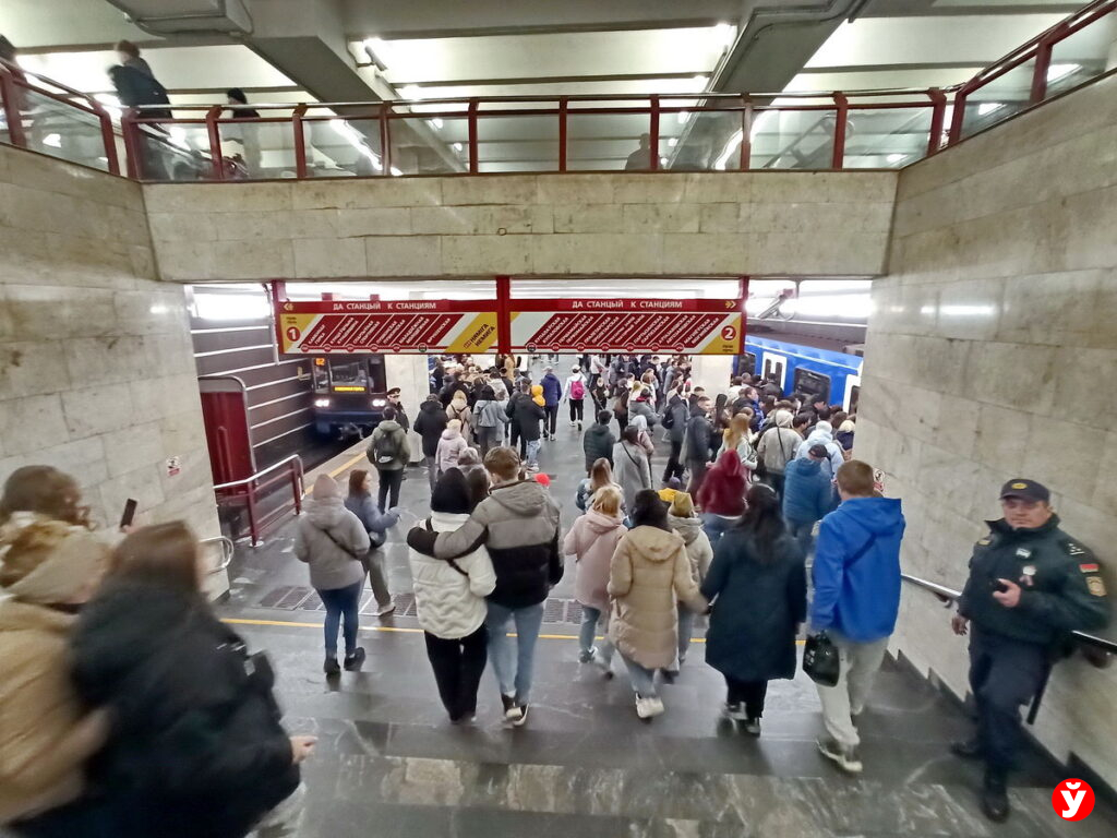 На станции метро «Первомайская» временно закрыт один из выходов