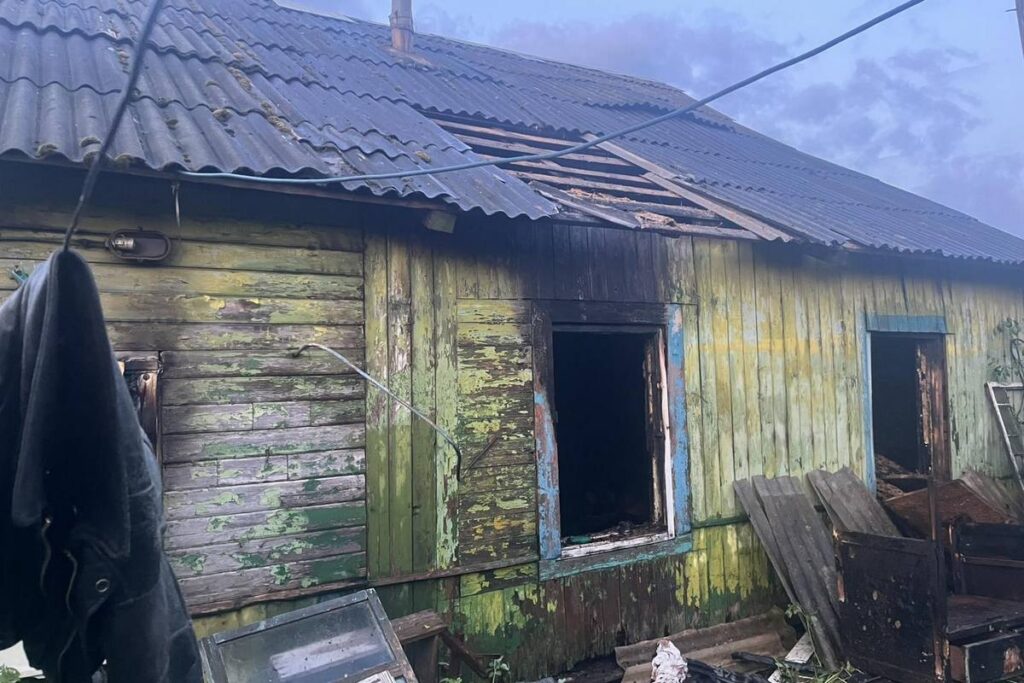 Мужчина погиб на пожаре в Плещеницах
