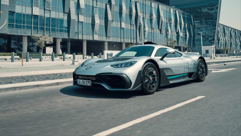 Mercedes-Benz отзовет почти все гиперкары AMG One