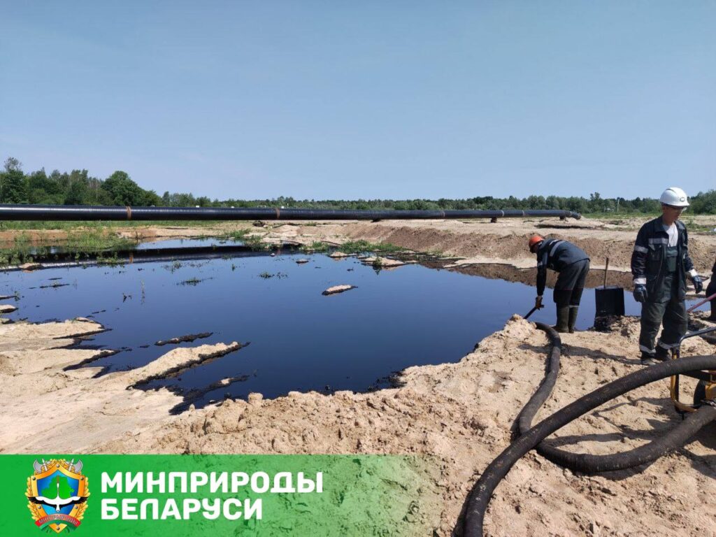 В Мозырском районе ликвидирован разлив нефтепродуктов из «Дружбы»
