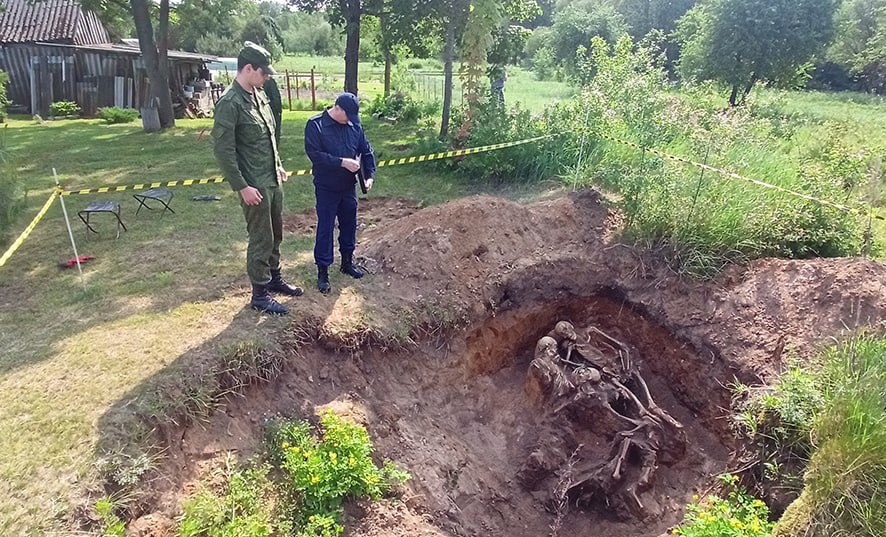 Неизвестное захоронение убитых фашистами мирных белорусов найдено в Сморгонском районе