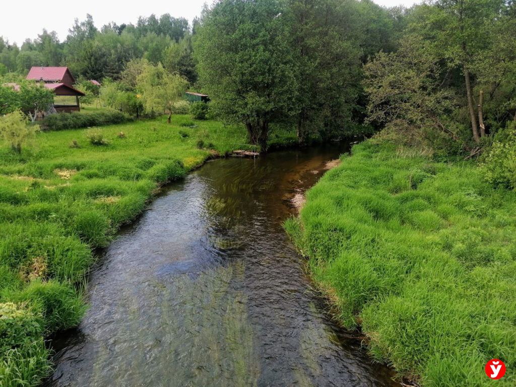 вода